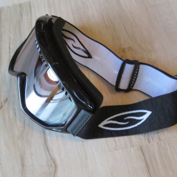 Smith mirrored lens ski snow goggles adjustable low light good condition - Picture 2 of 4